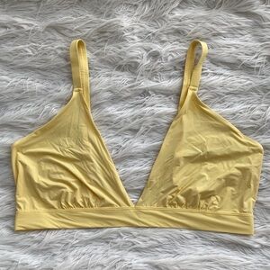 Fabletics | Fine Touch Triangle Bralette